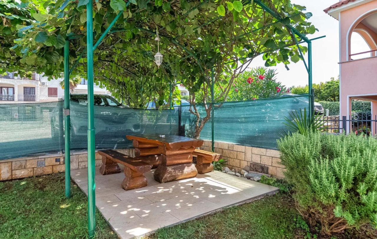Zlata Apartamento Poreč Exterior foto