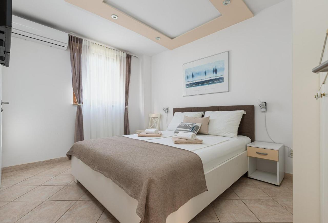 Zlata Apartamento Poreč Exterior foto