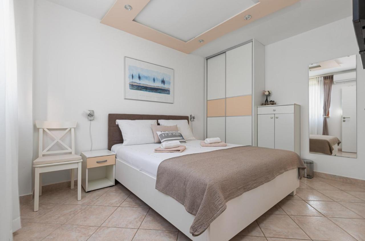Zlata Apartamento Poreč Exterior foto